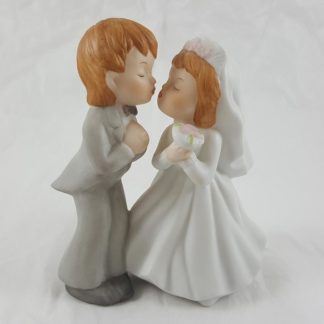 Lefton China Bride & Groom Figurine
