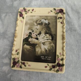 3.5x5 Victorian photo frame, portrait, roses
