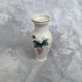 Elegant Porcalain Vase, grape design
