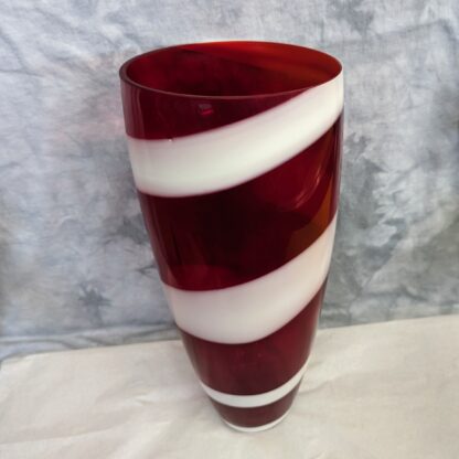 Red/White Spiral Glass Vase